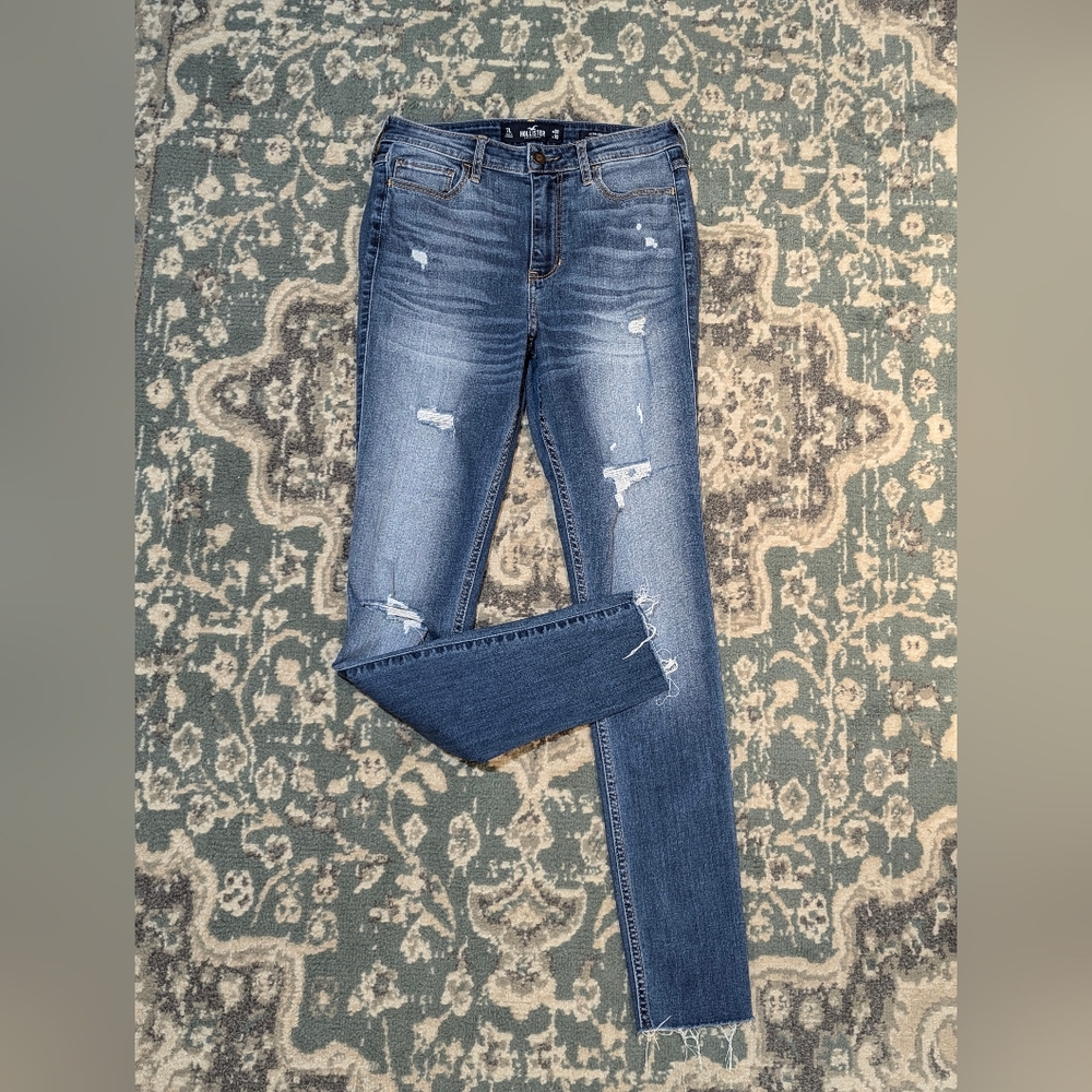 Woman's Lite Blue Ultra High Rise Classic Stretch Jeans, Hollister Sz 7L